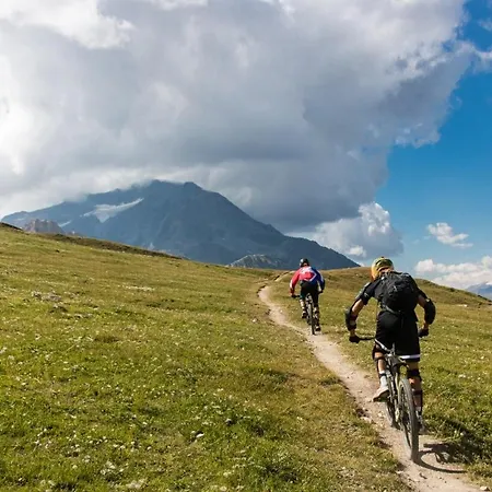 Appartement Rochu 10 Personnes Spa, Calme & Vue Montagne La Plagne